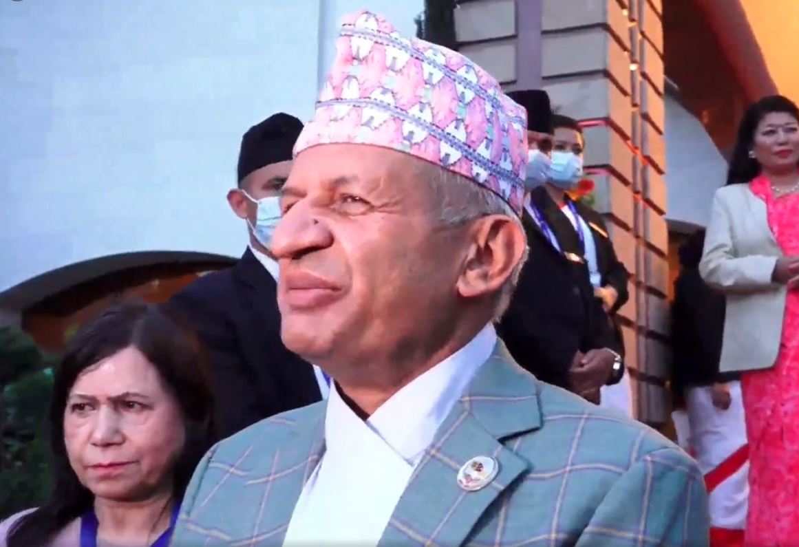 ओलीले रास्वपाको अधिवेशनमा प्रदीप ज्ञवालीलाई पठाउने
